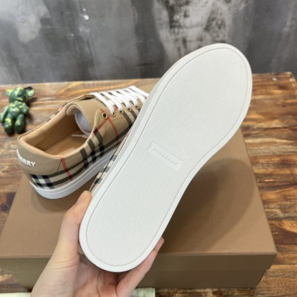 Burberry Vintage Check and Leather Sneakers - BS08