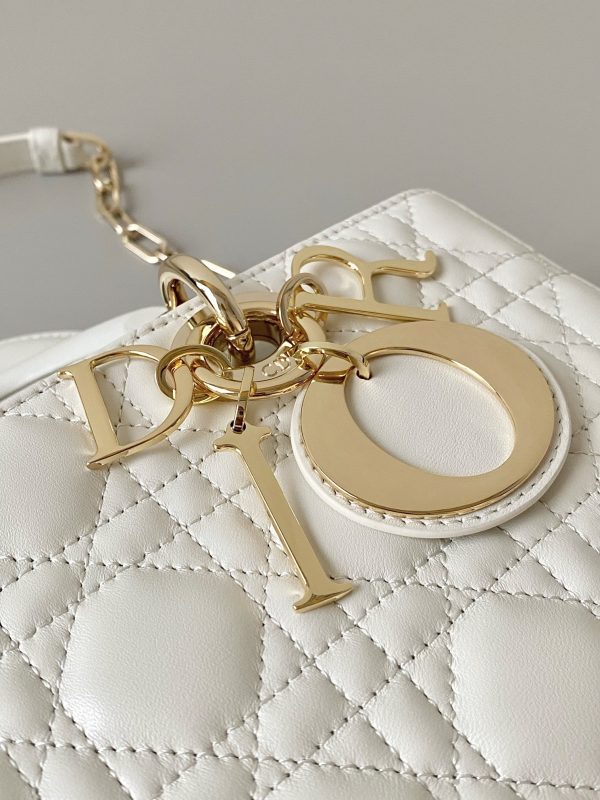  Dior Medium Lady D-Joy Bags - DH09