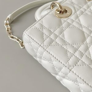  Dior Medium Lady D-Joy Bags - DH09