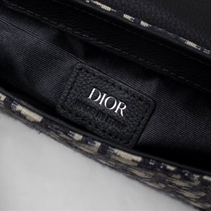 Dior Saddle Pouch - DM04