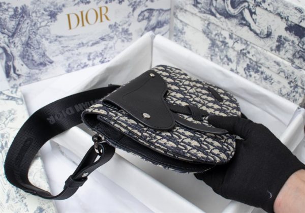 Dior Saddle Pouch - DM04