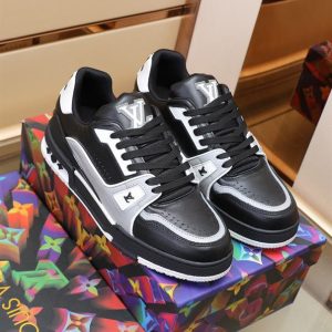 Louis Vuitton Trainer Sneakers - LS02