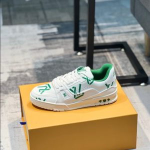 Louis Vuitton Trainer Sneakers - LS04