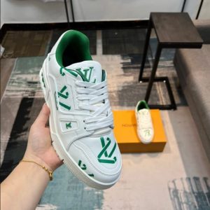 Louis Vuitton Trainer Sneakers - LS04