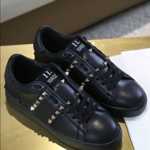 Valentino Garavani Rockstud Untitled Sneaker In Calfskin Leather - VS02