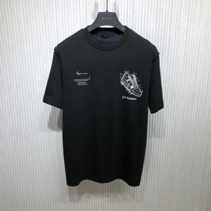 Louis Vuitton T-shirt - LT18