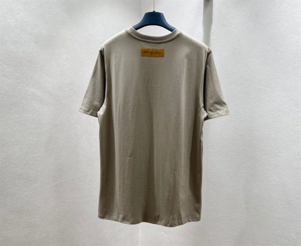 Louis Vuitton T-shirt - LT19