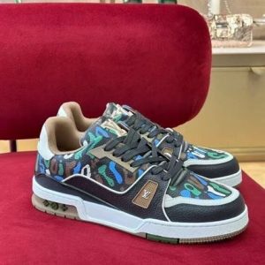 Louis Vuitton Trainer Sneakers - LS27