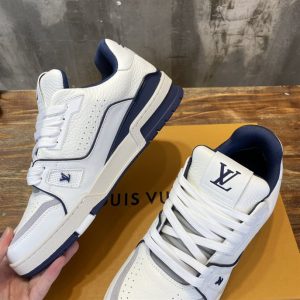 Louis Vuitton Trainer Sneaker - LS40