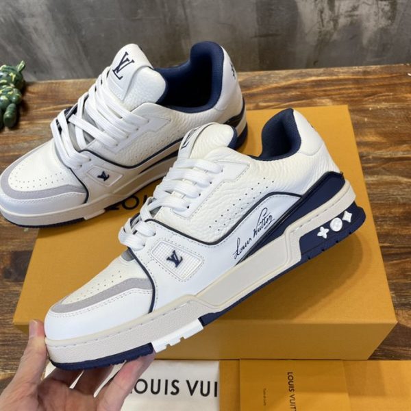 Louis Vuitton Trainer Sneaker - LS40