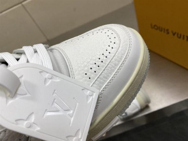 Louis Vuitton Trainer Sneakers - LS38