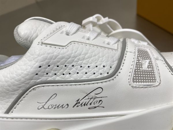 Louis Vuitton Trainer Sneakers - LS38