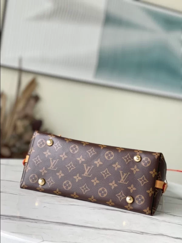 Louis Vuitton CarryAll PM Bag - LH21