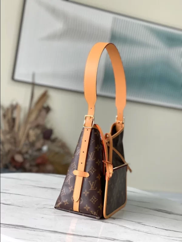 Louis Vuitton CarryAll PM Bag - LH21