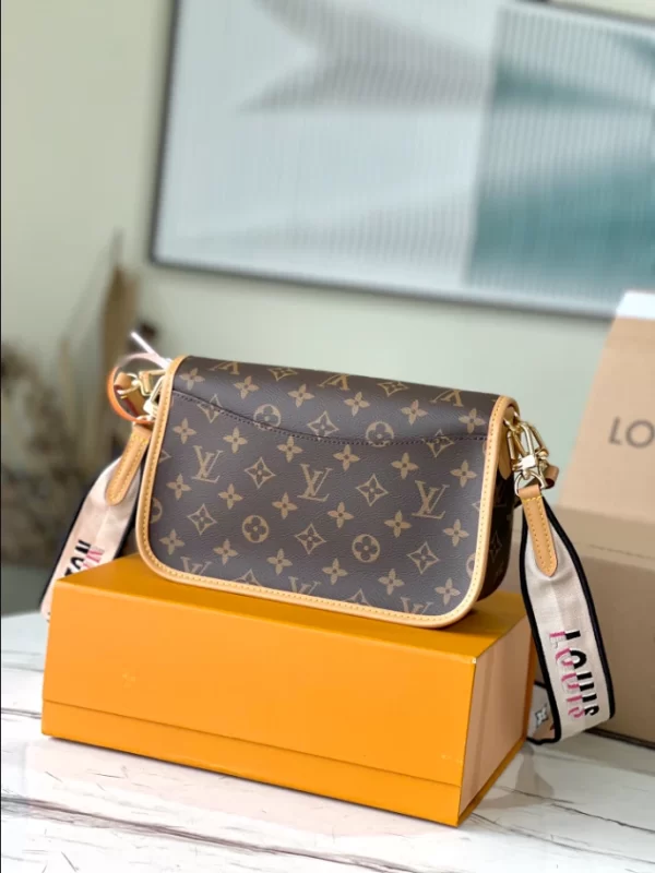 Louis Vuitton Diane Bag - LH28