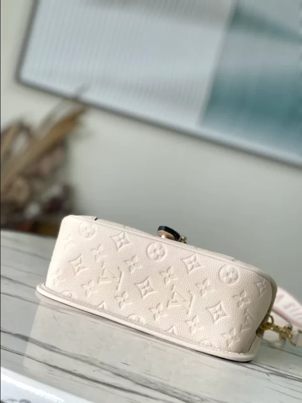 Louis Vuitton Diane Bag - LH31