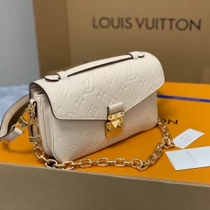 Louis Vuitton Pochette Métis East West - LC13