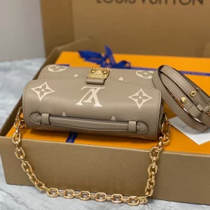 Louis Vuitton Pochette Métis East West - LC15