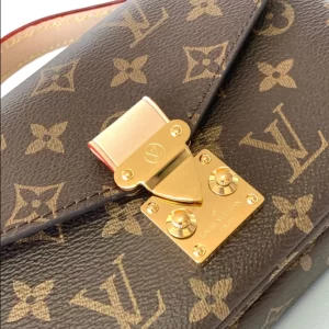 Louis Vuitton Pochette Métis East West - LC16