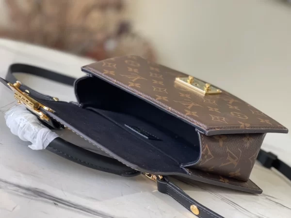 Louis Vuitton Tilsitt Bag - LH20