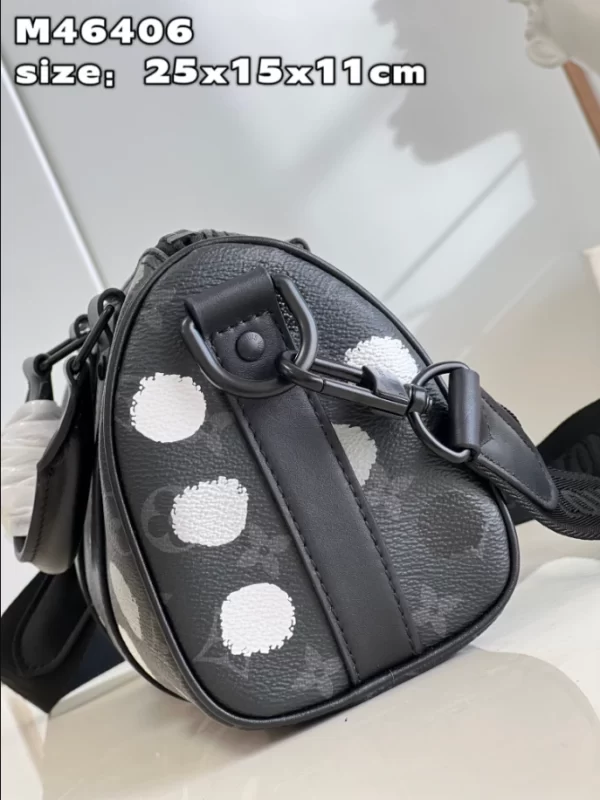 LV x YK Bandoulière Keepall 25 Monogram Eclipse Canvas Bag - LD04