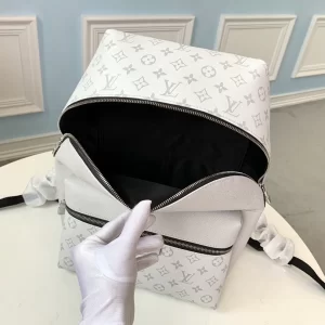 Louis Vuitton Discovery Backpack - LP16