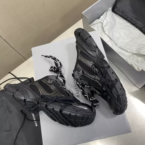 Balenciaga Men's 3XL Mule - GS47