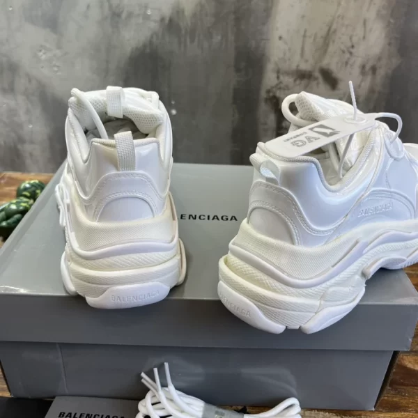 Balenciaga Women's Triple S Sneaker in White - GS58