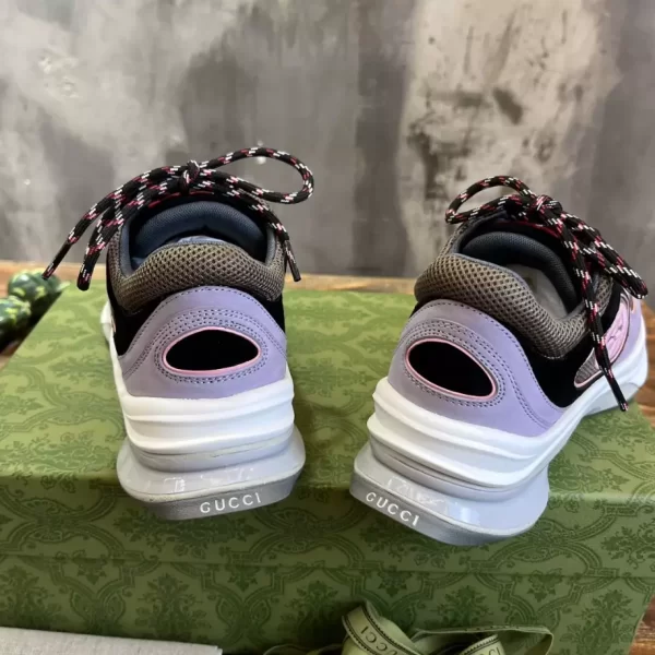 Gucci Run Sneaker In Lilac Suede - CS18