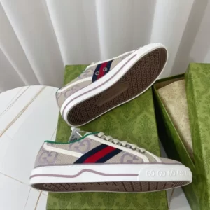 Gucci Women's Tennis 1977 Jumbo GG Sneaker - CS10