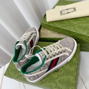 Gucci Women's Tennis 1977 Jumbo GG Sneaker - CS10