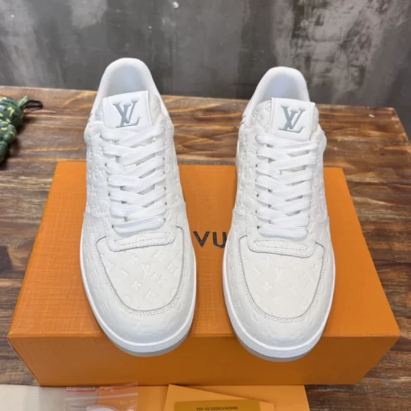 Louis Vuitton Rivoli Sneaker - LS60