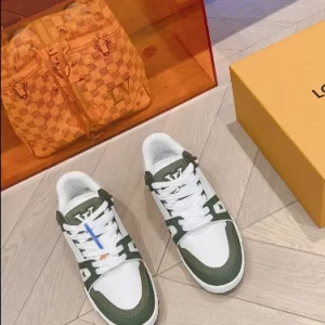 Louis Vuitton Trainer Sneaker - LS58