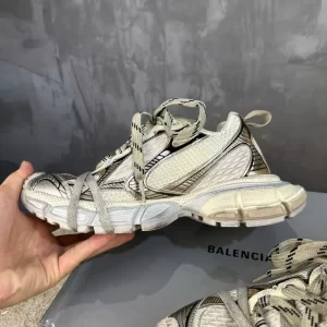 Balenciaga 3XL Sneaker In Beige