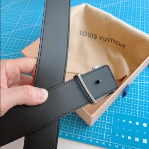 Louis Vuitton Initiales 40MM Reversible Belt - LB08