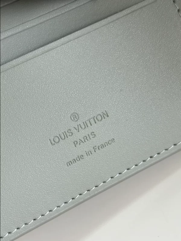 Louis Vuitton Multiple Wallet - LW06