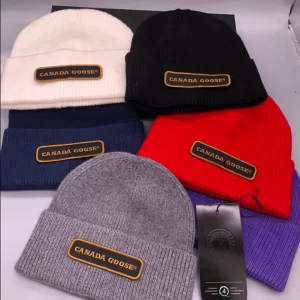 Canada Goose Emblem Toque Beanie - H05