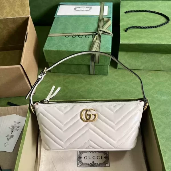 Gucci Marmont Shoulder Bag In White - GH12