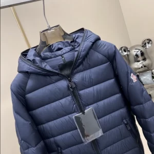 Moncler Short Down Jacket - MK08