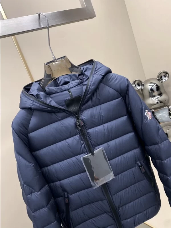 Moncler Short Down Jacket - MK08