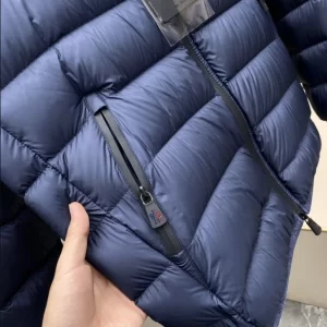 Moncler Short Down Jacket - MK08