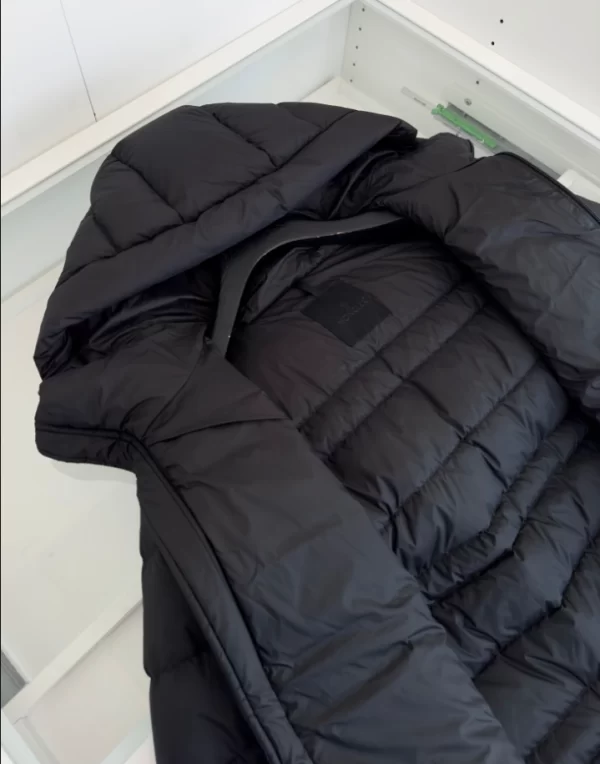 Moncler Short Down Jacket - MK11