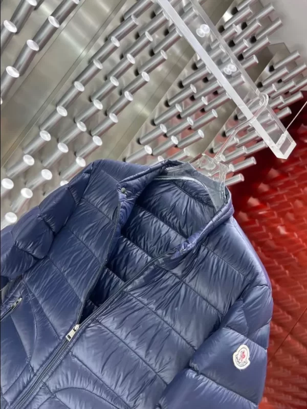 Moncler Short Down Jacket - MK28