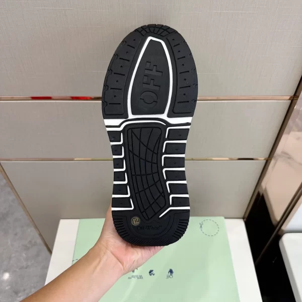 Off-White Kick Off Sneaker - WS06