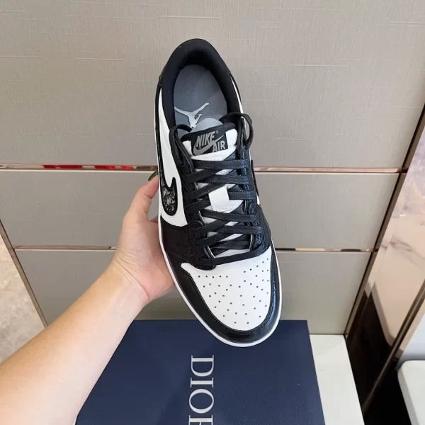 Dior x Air Jordan 1 Low Sneakers - DS51