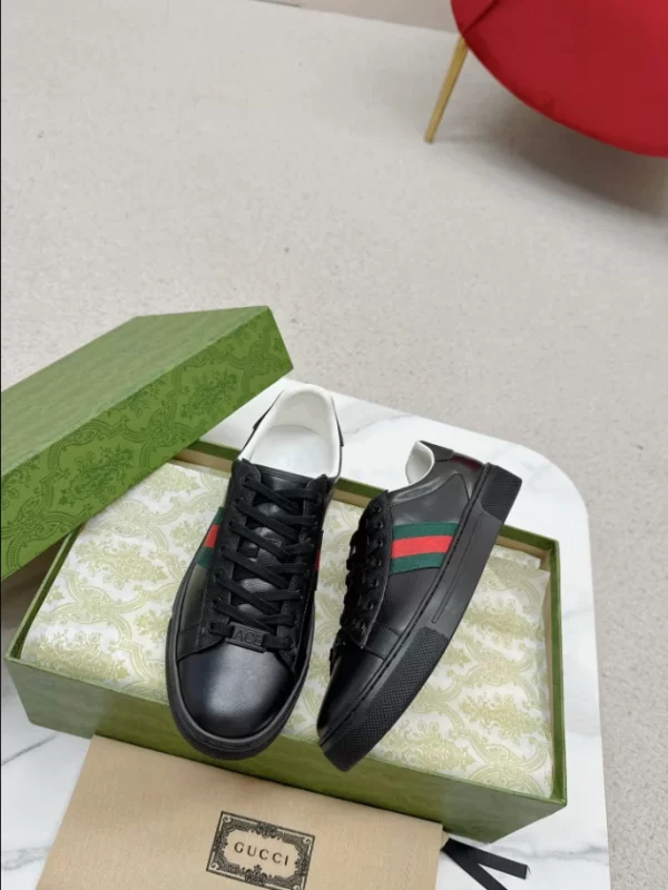 Gucci Gucci Ace GG Crystal Canvas Sneaker - CS28