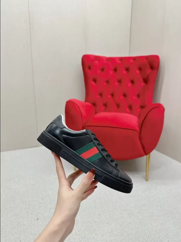 Gucci Gucci Ace GG Crystal Canvas Sneaker - CS28