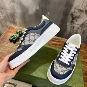 Gucci Men's Sneaker - CS52