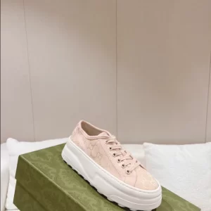 Gucci Women's Sneaker - CS36