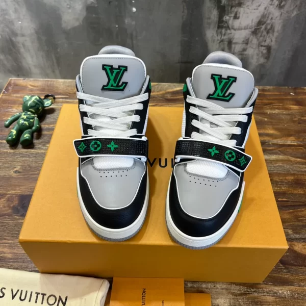 Louis Vuitton Trainer Sneaker In Green - LS83